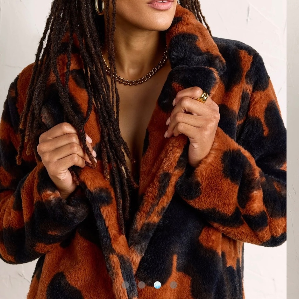 Stoosh Cowhide Print Faux Fur Coat Size XL - Picture 13 of 13